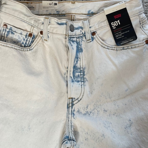 NWT Levis 501 Premium 81 High Rise Loose Tapered Leg Acid Wash Jean Womens 28x31 - Picture 5 of 13